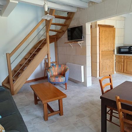 Gite De La Grand Maison Le Noyer Seigy Zewnętrze zdjęcie