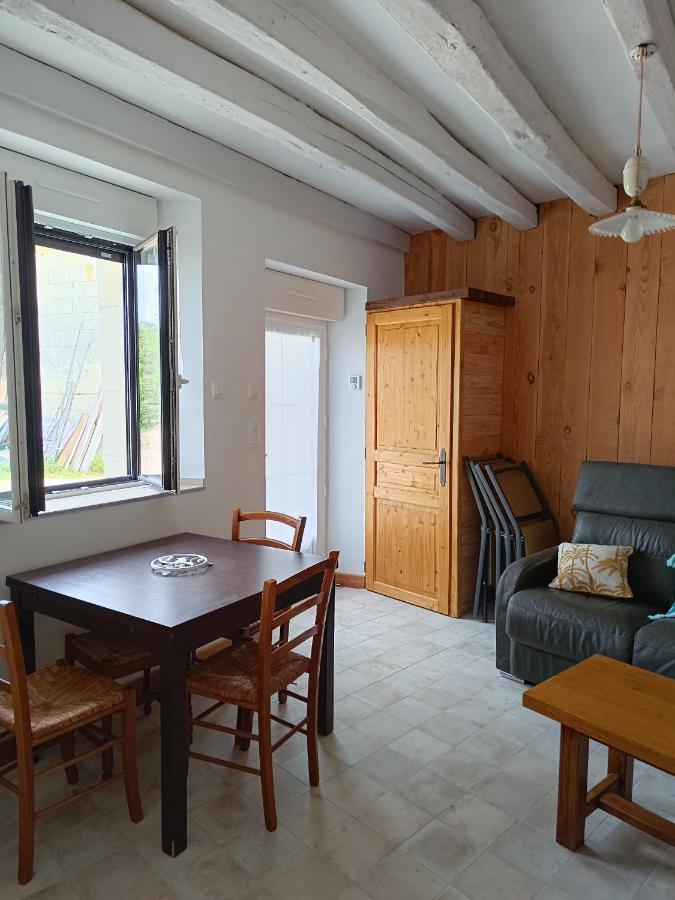 Gite De La Grand Maison Le Noyer Seigy Zewnętrze zdjęcie