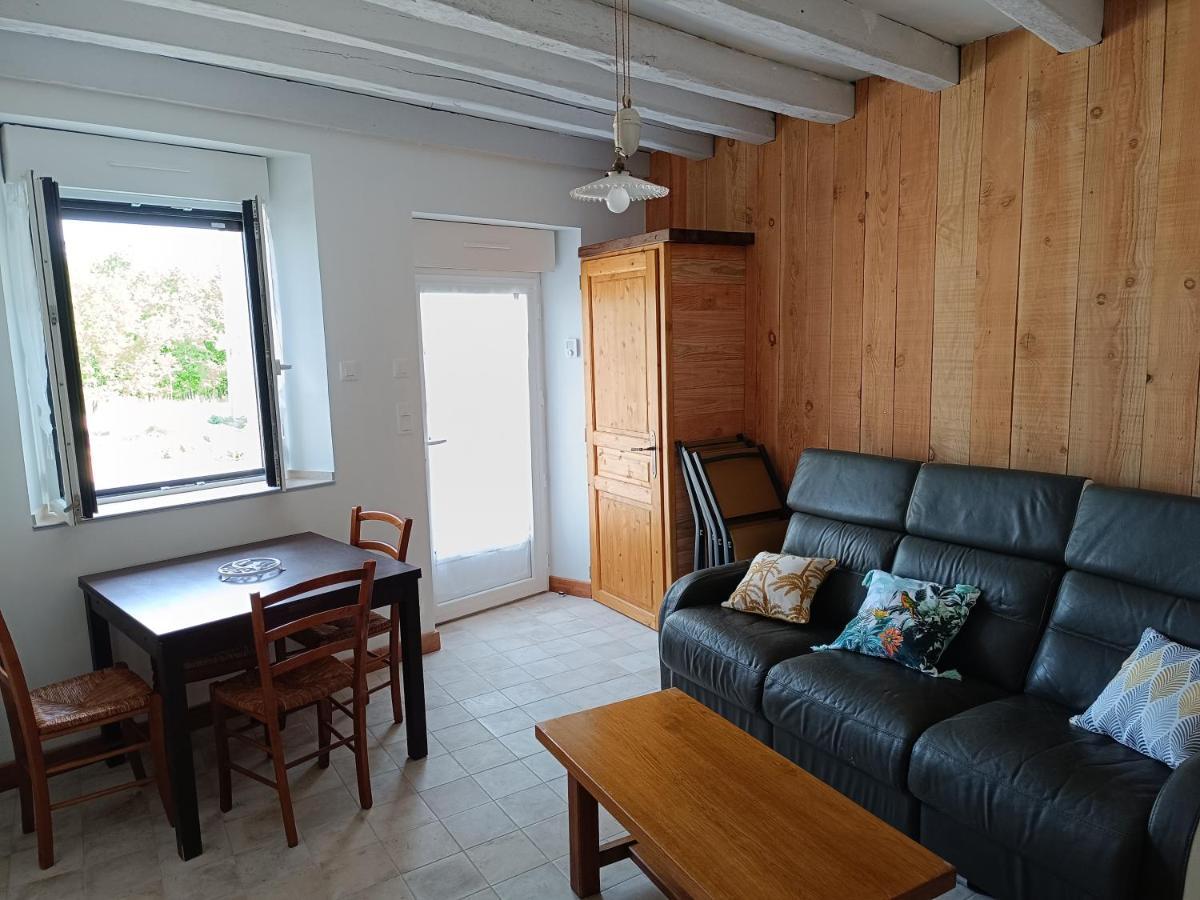 Gite De La Grand Maison Le Noyer Seigy Zewnętrze zdjęcie
